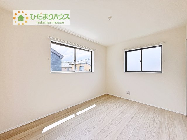 【洋室】 | 土浦市下高津3丁目347番　新築戸建　A号棟 | 夏場に心地良いひんやり感はフローリングならでは☆彡