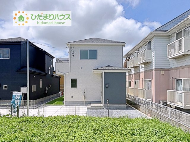 【外観】 | 土浦市下高津3丁目347番　新築戸建　A号棟 | 白を基調とした明るい印象を受ける外観です！