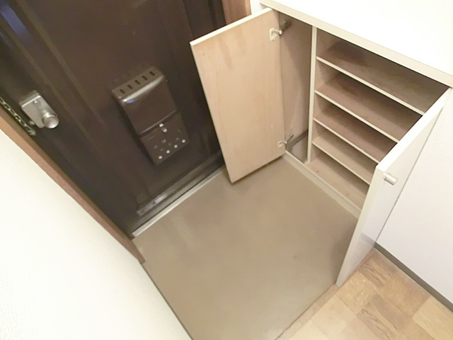 柴又ＳＴマンションの玄関|玄関スペース。