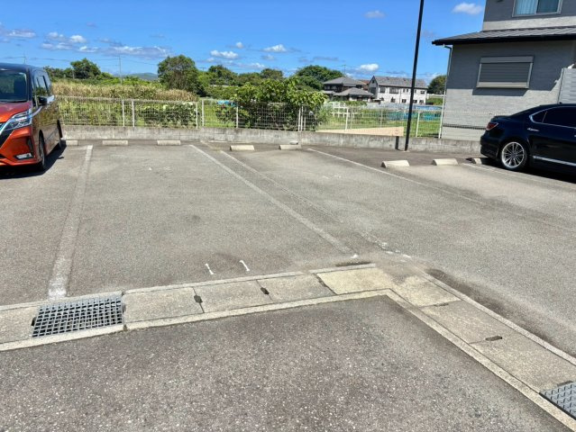 ソレイユ東阿保の駐車場