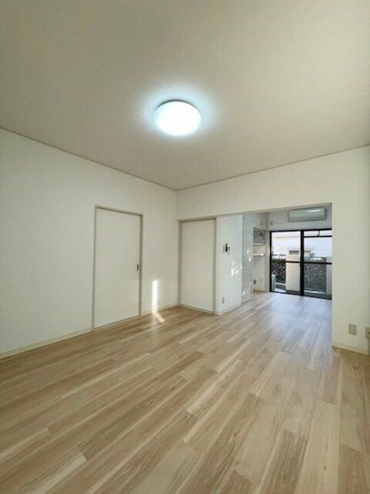 【居間・リビング】