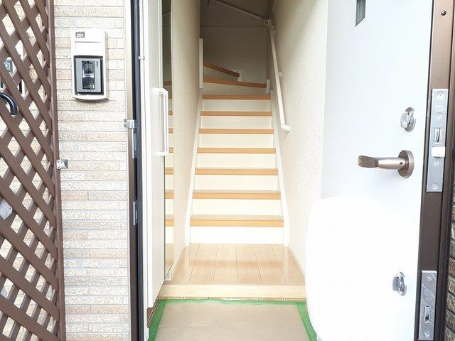 アルテグラン調布の玄関