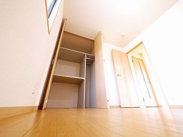 コンフォート木津の収納|中段が使いやすい収納