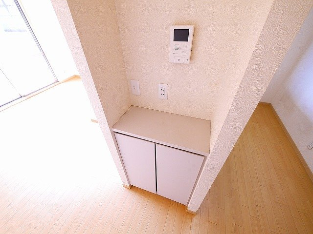 コンフォート木津のキッチン|大きな吊戸棚が便利です