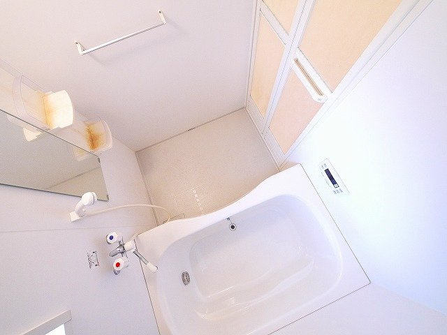 コンフォート木津の浴室|コンパクトで使いやすいお風呂です