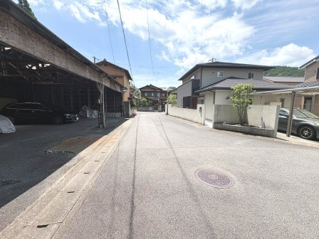 【前面道路含む現地写真】の画像