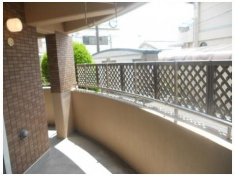 高槻市上本町の賃貸マンションのバルコニー