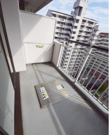 けやき通り南参番館のバルコニー