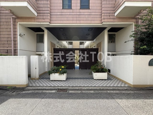 【エントランス】 | グリーンウッド大蔵