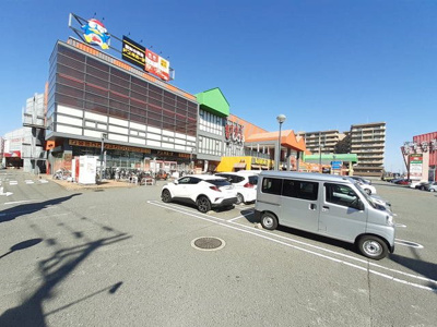 【周辺】 | ハイネタウン箱崎 | ドンキホーテ楽市街道箱崎店まで800m