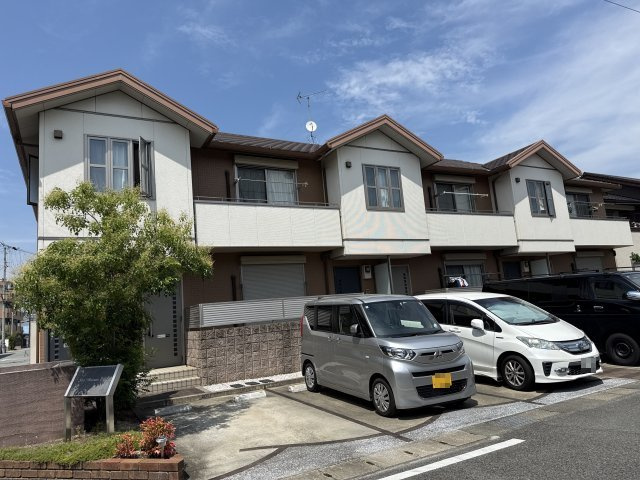 シャーメゾン阿保の外観