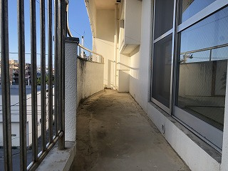 糸満市西崎６丁目のアパートのロビー