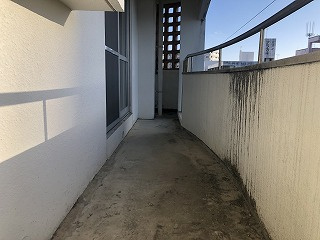 糸満市西崎６丁目のアパートのロビー