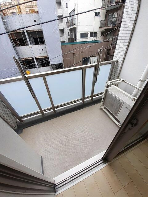 Ｂｅｌｌ　Ｄｉｏｒ浅草のバルコニー