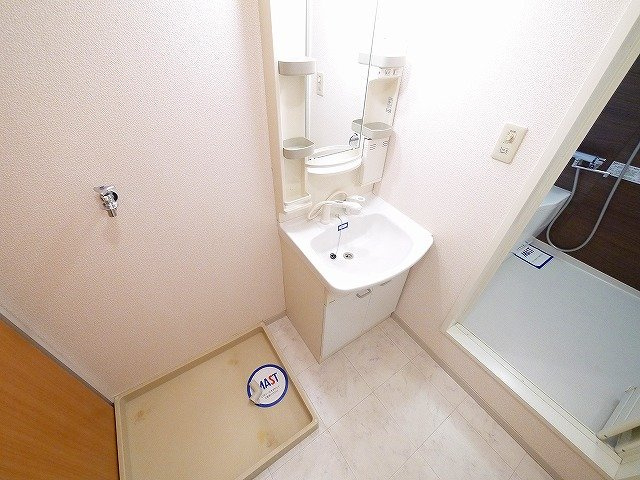 ベルコート精華台Aの洗面所|使いやすい洗面所です
