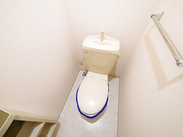 ベルコート精華台Aのトイレ|トイレもきれいです