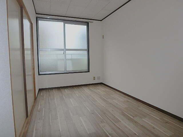 【寝室】