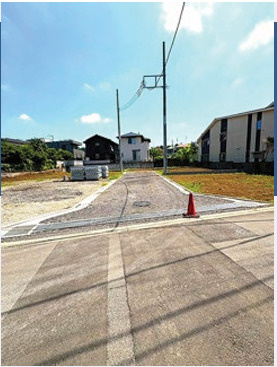 【前面道路含む現地写真】 | 座間市座間1丁目　新築戸建て　全4棟　【仲介手数料無料】