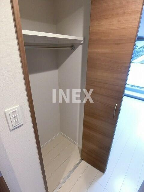 横浜市西区伊勢町２丁目の賃貸マンションの収納