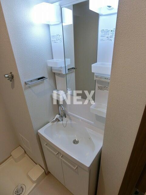 横浜市西区伊勢町２丁目の賃貸マンションの独立洗面台