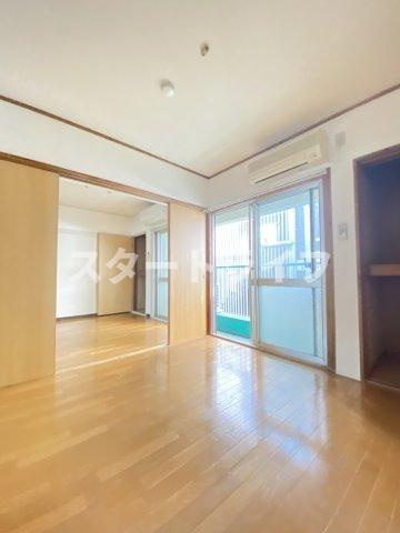 大阪市東淀川区東中島１丁目の賃貸マンションの収納