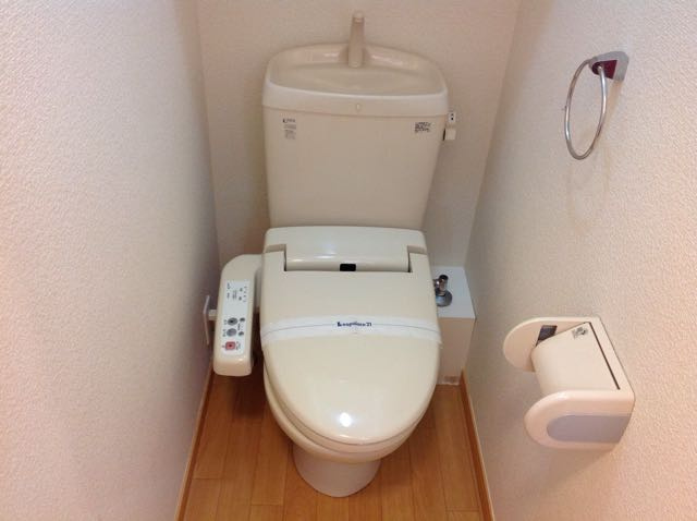 レオパレスさざなみのトイレ|画像6