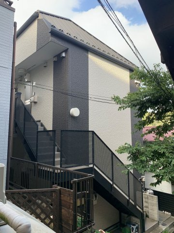 エールダルジャンの外観|2016年完成デザイナーズアパート全室角部屋設計♪