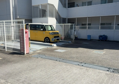 【駐輪場】 | プリミテージュ南橋本 | マンションの駐輪場は、事前に空きがあるか確認を取ると安心です。せっかく入居したのに駐輪スペースがない！なんてことになったら大変ですよね。そこで、内見時や購入前にはまず事前に確認しておくと良いでしょう。