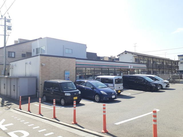 【周辺】 | グローヴ・ガーデンＥ | セブンイレブン福岡筥松３丁目店まで240m