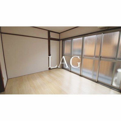【居間・リビング】 | メゾン横山 | 洋室のお部屋です。