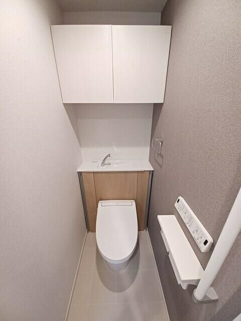 スアヴィス谷在家のトイレ