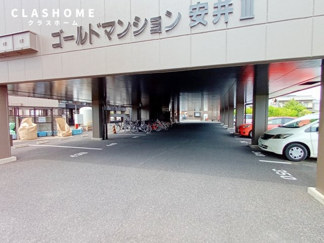 ゴールドマンション安井Ⅲ　　　刈谷市近郊の賃貸はクラスホームのエントランス