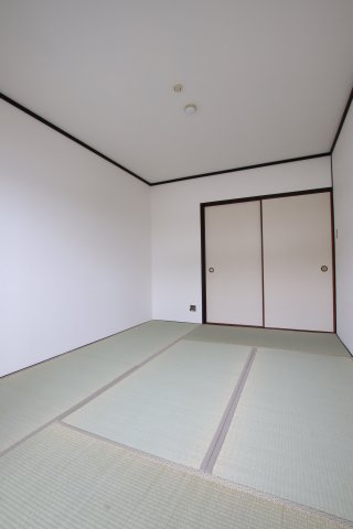 【寝室】 | サニーハイツ健翔