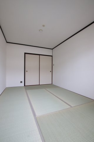 【寝室】 | サニーハイツ健翔