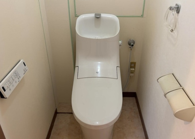【トイレ】 | 相模原スカイハイツ | トイレは大きさや形、機能、抗菌性などが異なる多種多彩なタイプが各メーカーから出ています。それぞれに良さがあるため、事前にどういったタイプのトイレがいいのかをご家庭内で決めて、内見に行くといいでしょう。