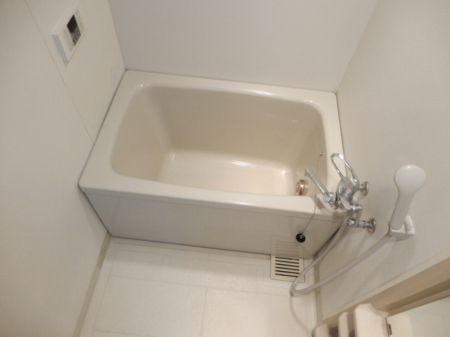 ベルトピア塩屋の浴室