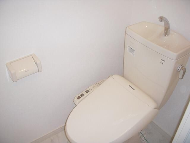ＣＡＳＡ　Ｂ．Ｂ．　ＣＵＢＥのトイレ