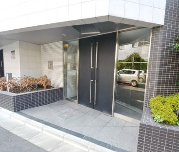 コンシェリア文京大塚のエントランス
