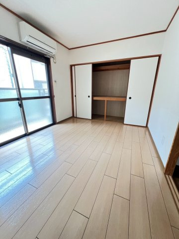リブレメゾン仁川の寝室