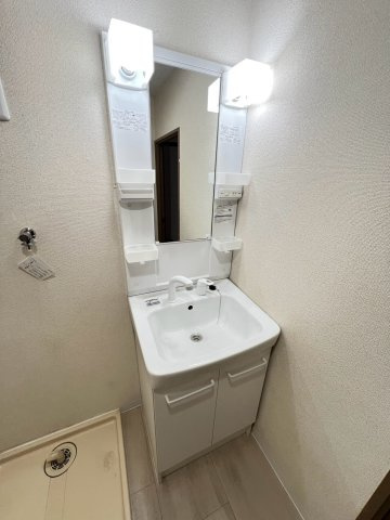 リブレメゾン仁川の洗面所