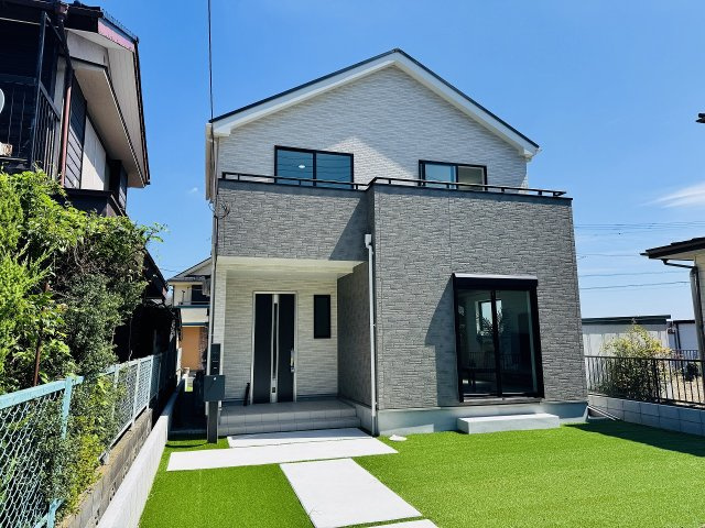 八王子市　平町　新築一戸建ての外観|～小宮駅徒歩20分　控除や減税で優遇の長期優良住宅認定　並列2台駐車可能カースペース付き～