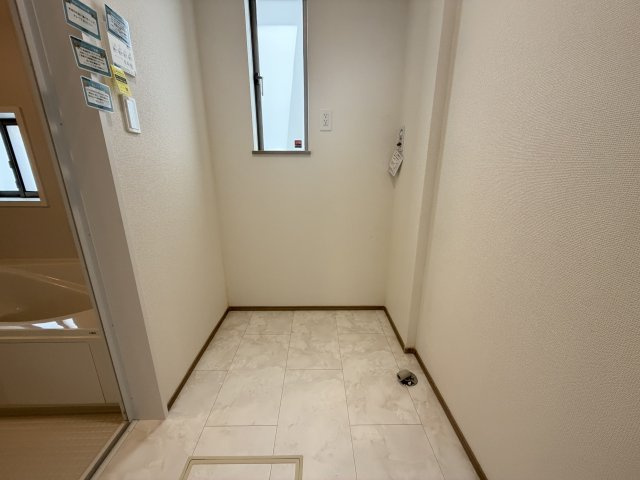 浦添市伊祖5丁目（全3棟）B号棟の脱衣所|B号棟　使いやすい脱衣室♪