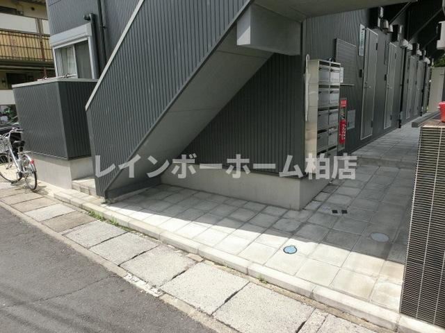 特典：仲介手数料が無料です!!のエントランス|建物のエントランス部です
