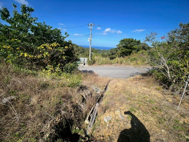 今帰仁村兼次の前面道路含む現地写真
