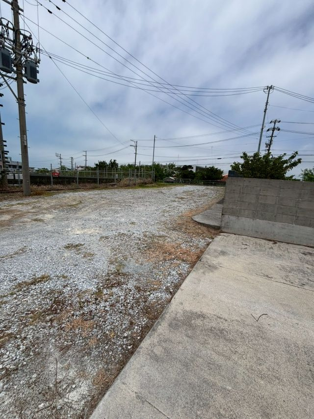 名護市豊原の外観