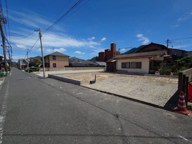 【前面道路含む現地写真】の画像