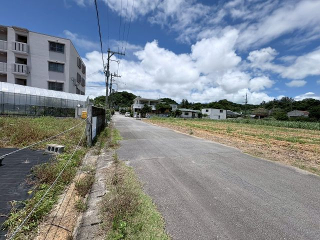 名護市呉我の前面道路含む現地写真