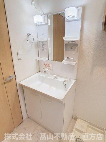 直方市大字知古のアパートの洗面所