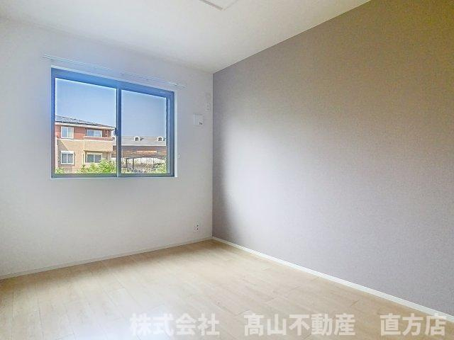 直方市大字知古のアパートの洋室