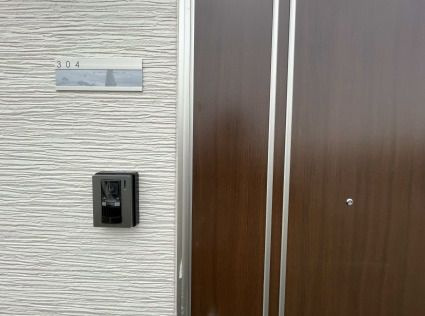 ガーデンパレス幕張本郷のエントランス